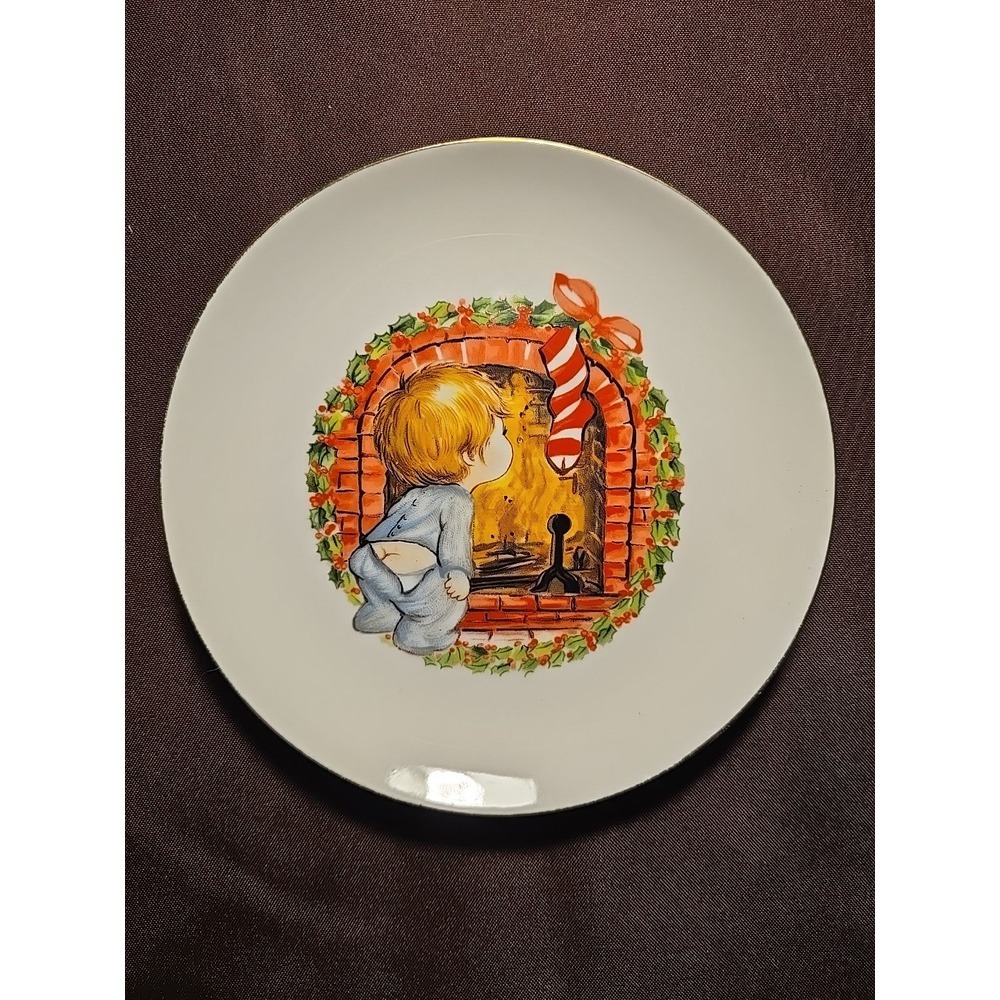 Vintage 1982 Jasco Porcelain 22K Gold Edged Little Boy Christmas Plate Japan EUC